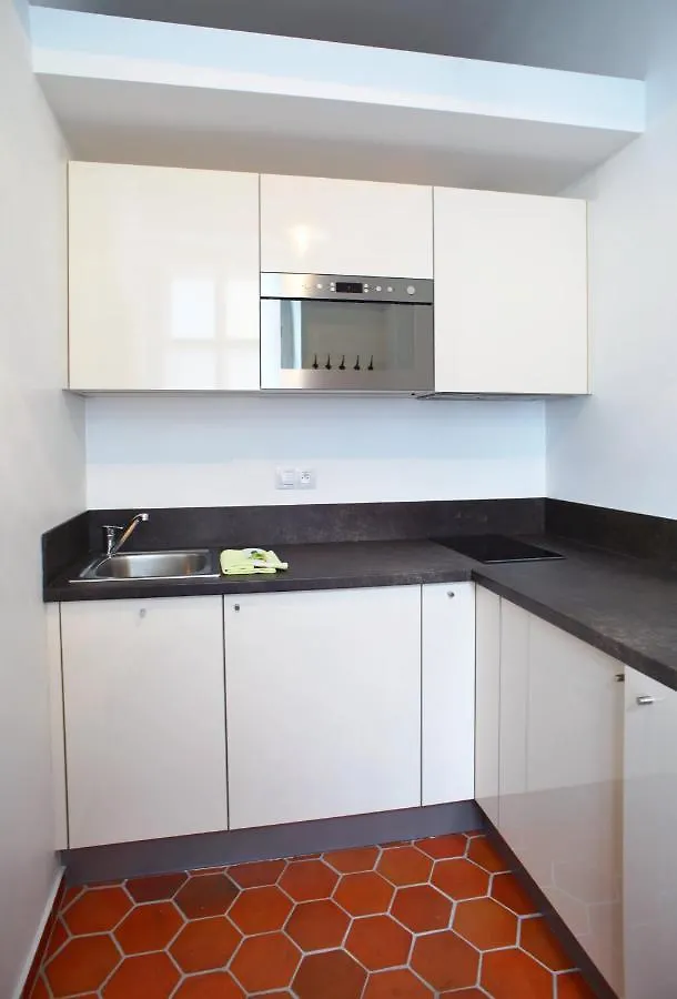 Lovely Lila Apartment Prague