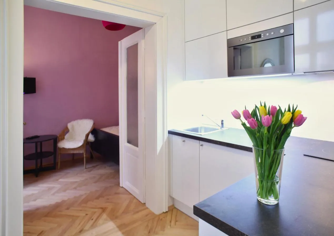 Lovely Lila Apartment Prague