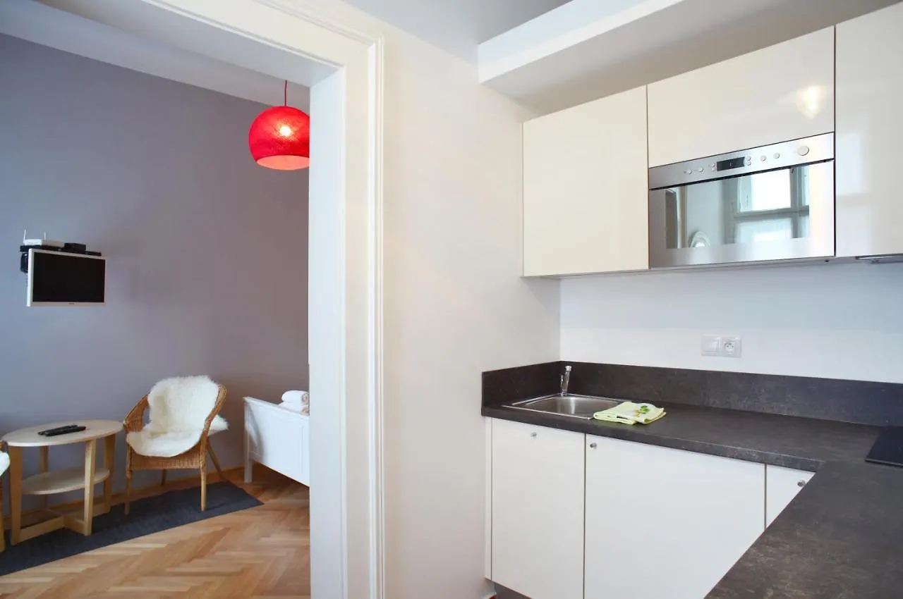 Lovely Lila Apartment Prague